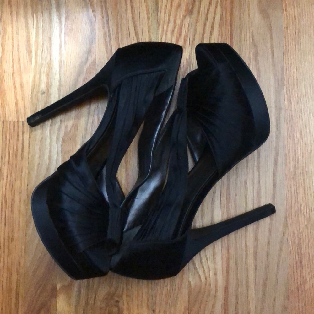 Jessica Simpson black satin heels